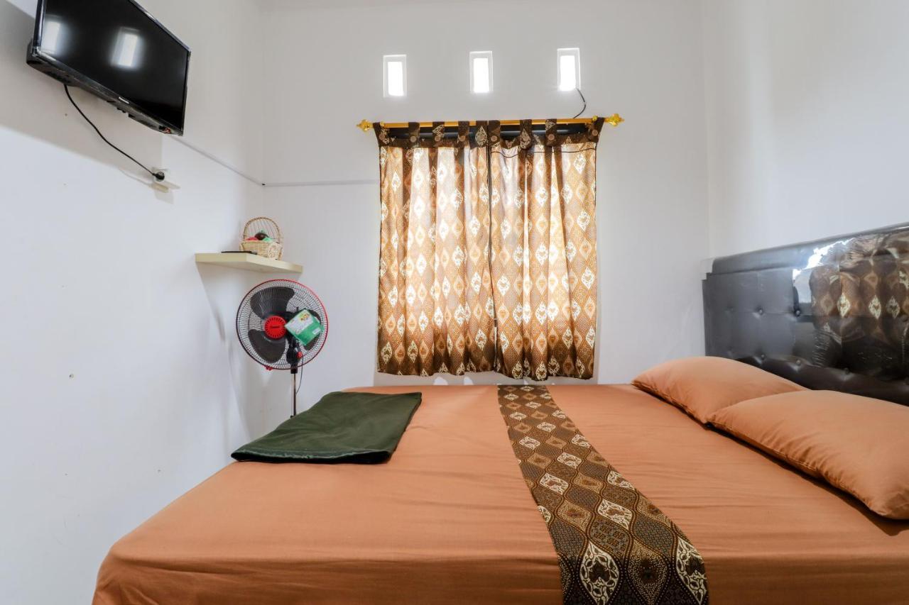 Java Homestay Yogyakarta Exterior photo