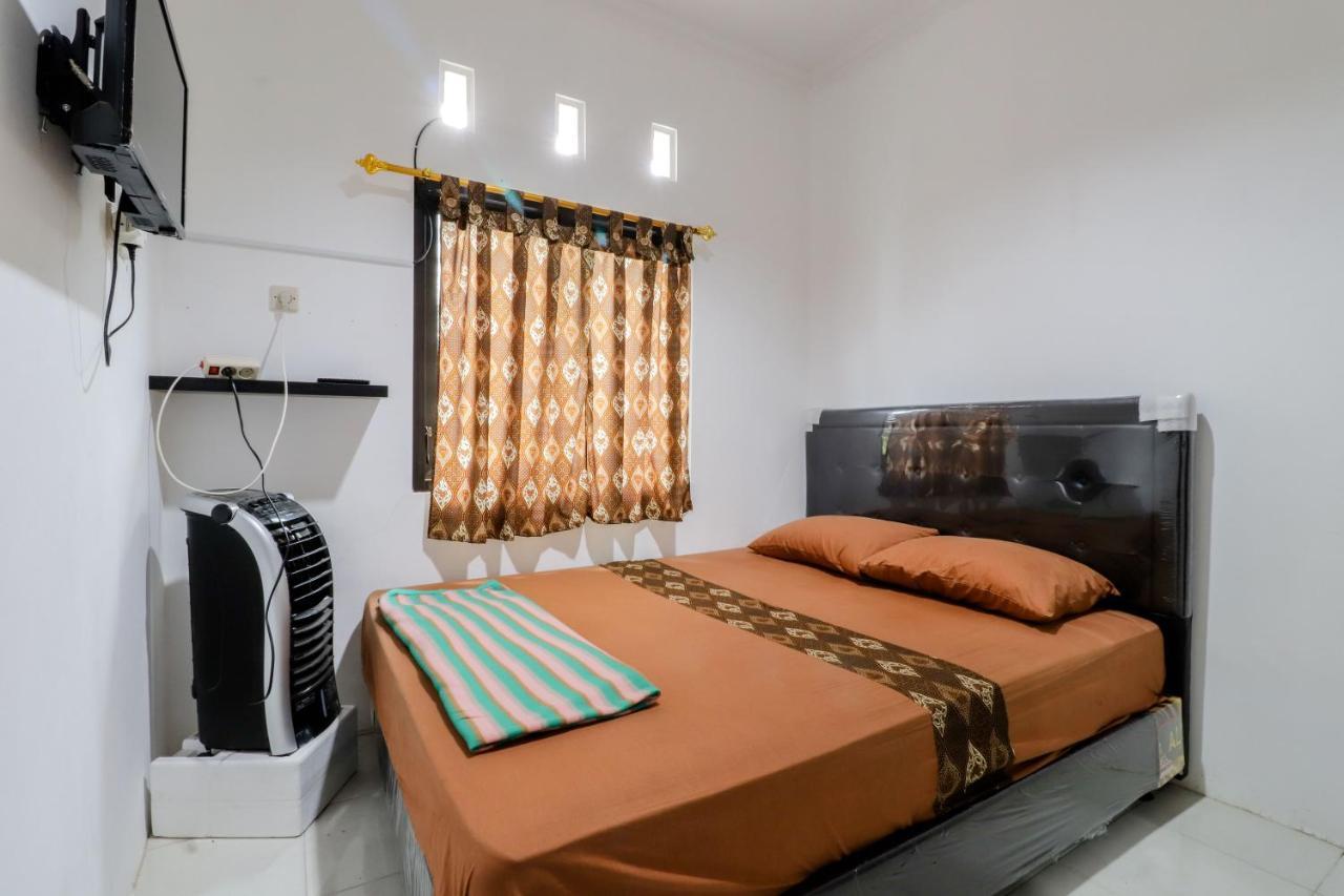 Java Homestay Yogyakarta Exterior photo